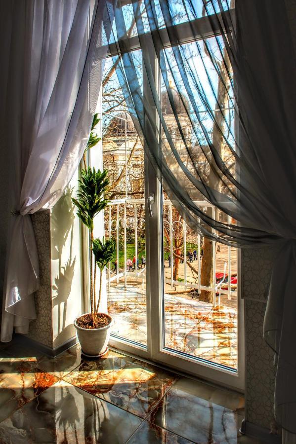 Soborna Square Apartment Odessa Eksteriør bilde